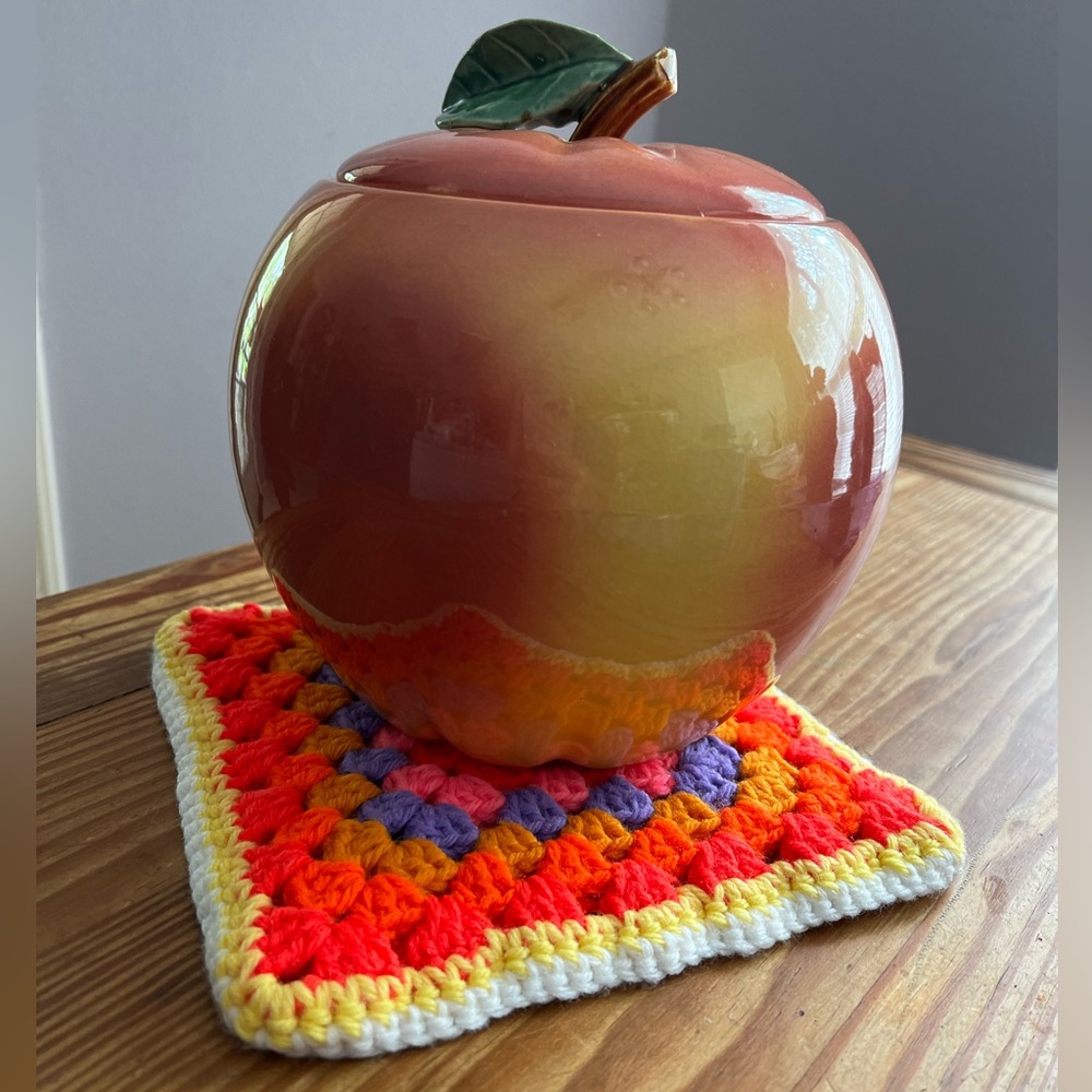 McCoy Cookie Jar Blushing Apple Vintage 1950’s Excellent NEW Condition! 🍎 - Picture 5 of 8